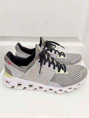 On Running CLOUDSWIFT Sneakers in Alloy/Glacier